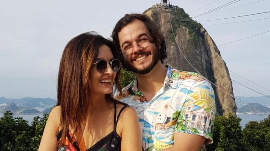 Fátima Bernardes abraçada ao namorado Túlio Gadelha - Reprodução/Instagram