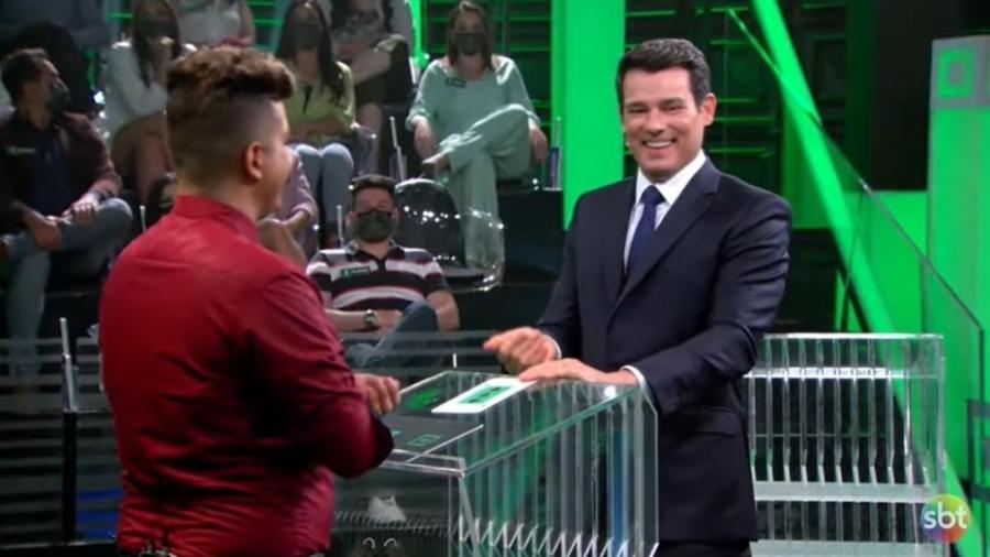 Celso Portiolli substitui Silvio Santos no novo "Show do Milhão" - Reprodução/SBT