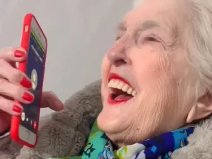 'Redes sociais viraram minha alegria', conta influenciadora de 94 anos