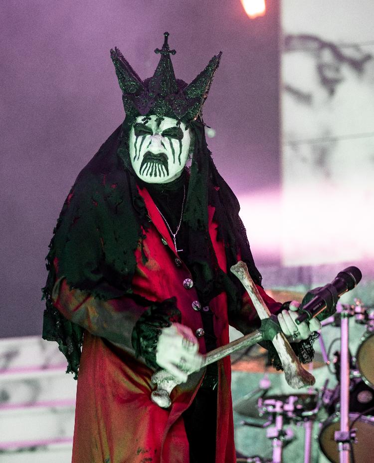 O vocalista King Diamond, do Merciful Fate, se apresenta no Tuska Festival 2022 em Helsinque, Finlândia