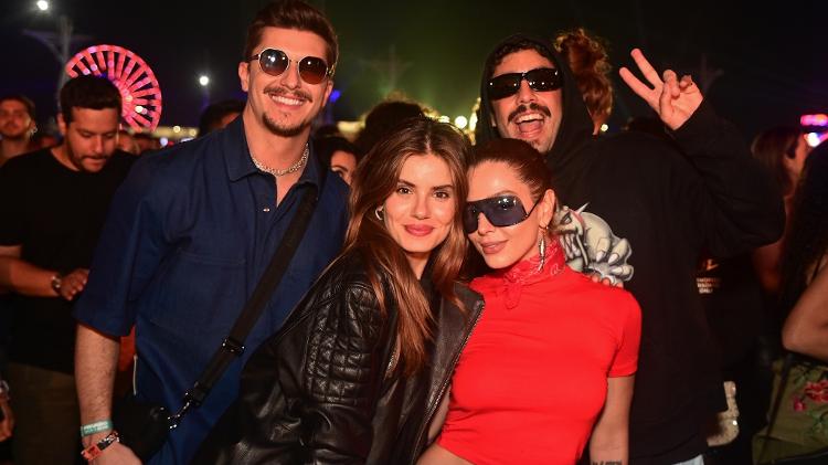 Klebber Toledo, Camila Queiroz, Pedro Scooby e Giovanna Lancellotti curtem o show Para Sempre Rock