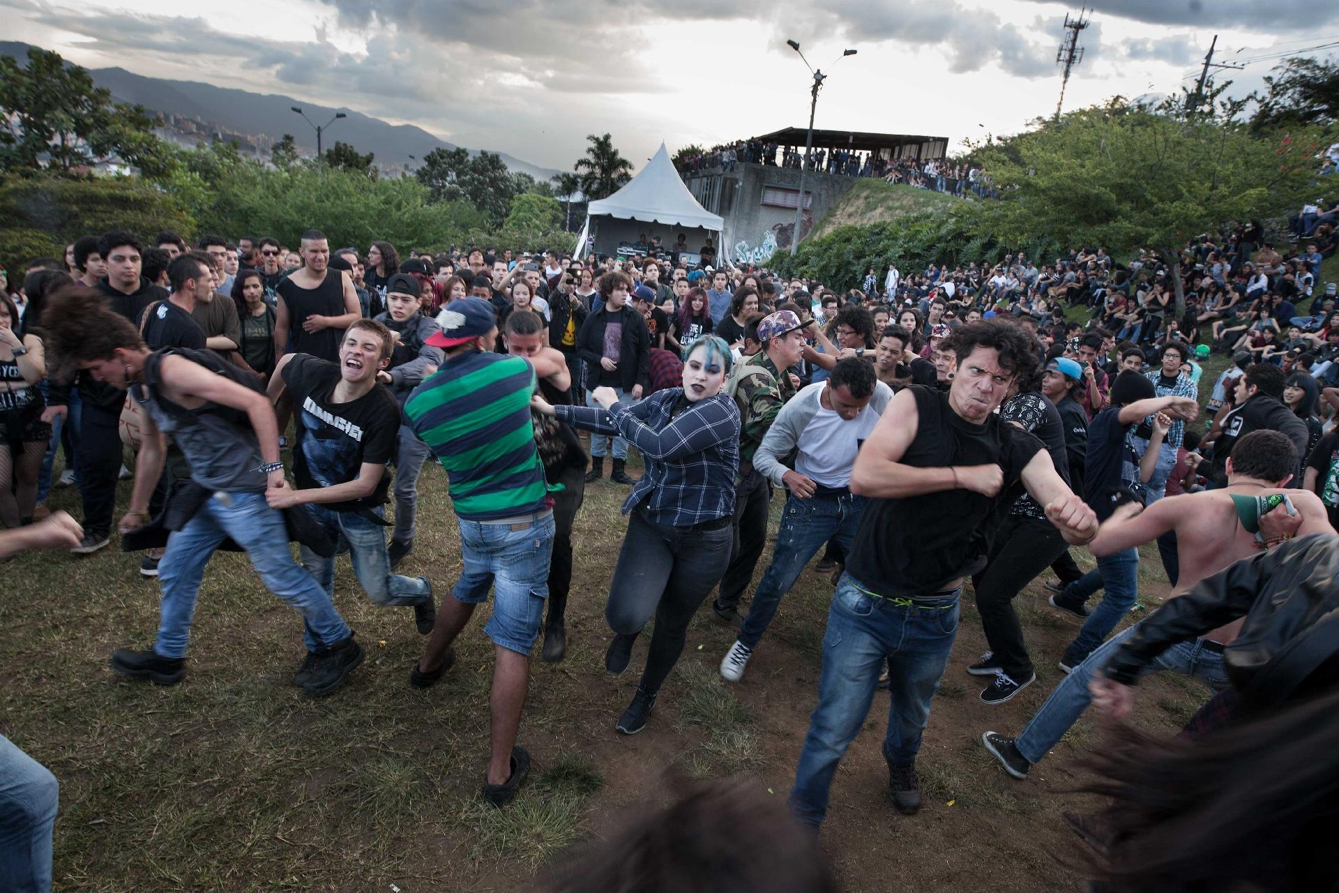 Fotografias do projeto "Los Metaleros de Medellín" do designer brasileiro Daniel Motta - Daniel Motta/Divulgação