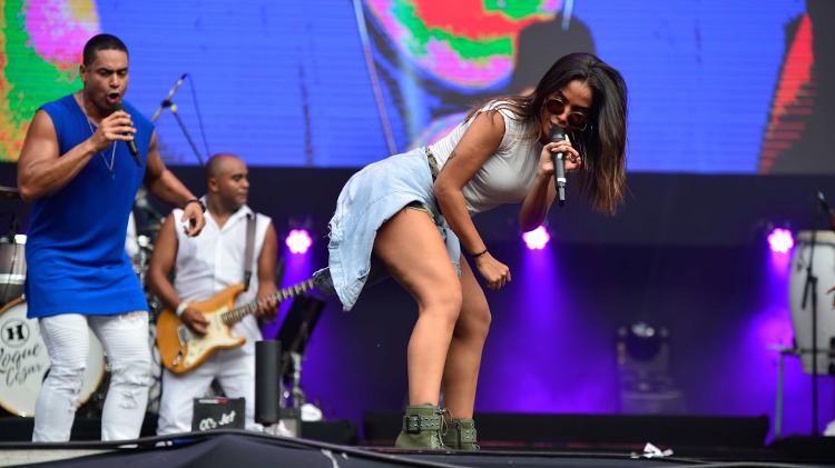 Anitta participa do show do Harmonia do Samba no Festival de Verão de Salvador - Andre Muzell/Brazil News - Andre Muzell/Brazil News