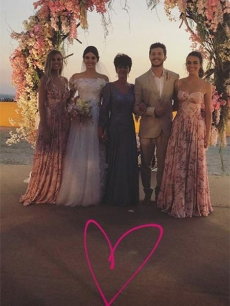 Melina Queiroz (1ª à esquerda) - Reprodução/Instagram