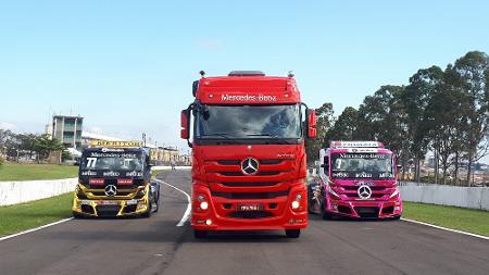 Duelo: Mercedes-Benz Actros de estrada encara caminhão de corrida ...