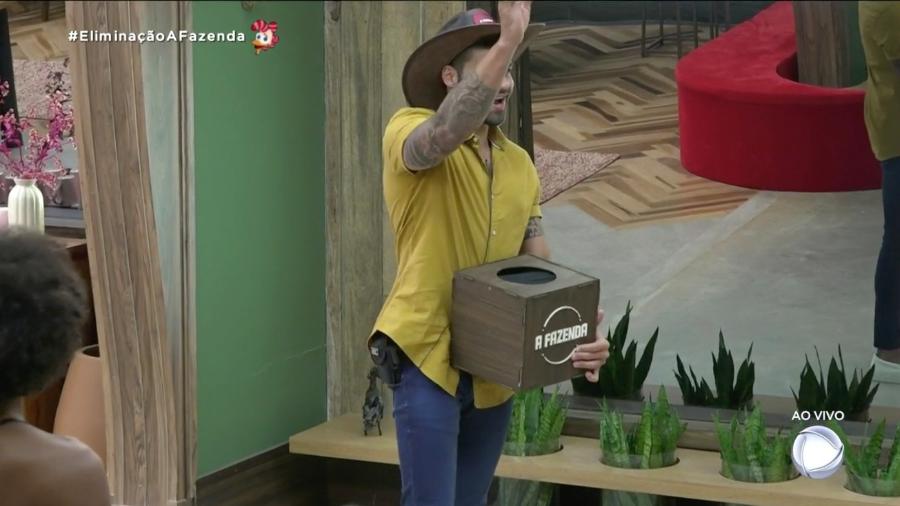 Netto organiza sorteio em A Fazenda 2019 - Reprodução/RecordTV