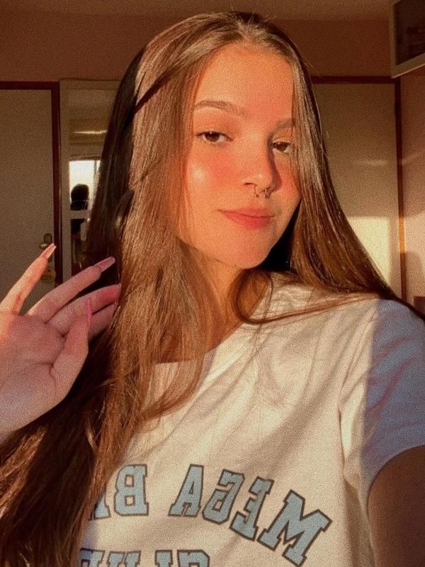 A atriz Mel Maia, que completou 16 anos