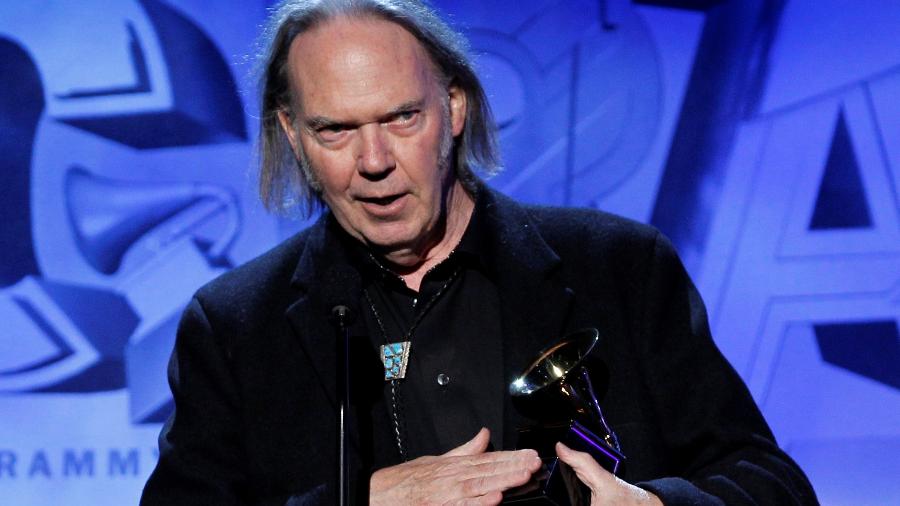 Neil Young durante premiação em Los Angeles - REUTERS