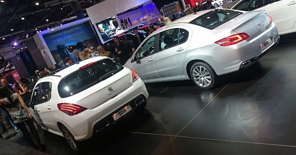 Peugeot 308 e 408 no Salão de Buenos Aires 2015 - Murilo Góes/UOL