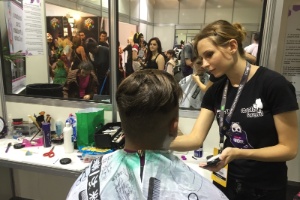 Camarim Cosplay oferece serviços de maquiagem, costura e limpeza para fãs que forem fantasiados à Comic Con - Felipe Branco Cruz/UOL