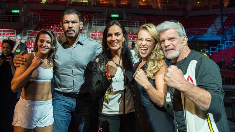 Poliana Botelho, Minotauro, Erica Paes, Paolla Oliveira e Raul Gazolla em gravação de "A Força do Querer" - Estevam Avellar/Divulgação/TV Globo - Estevam Avellar/Divulgação/TV Globo