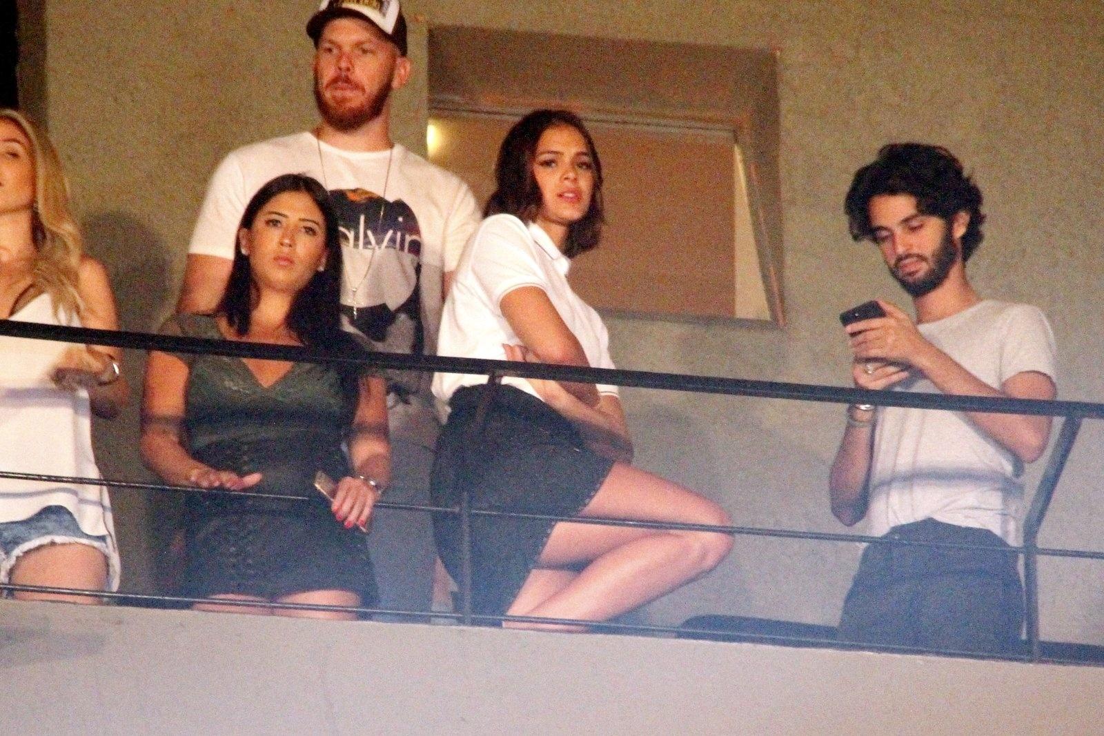 Um dia depois de se esbaldar em uma festona de 22 anos na sexta-efira, Bruna Marquezine curtiu o show da Marília Mendonça, no sábado, no Rio de Janeiro - Marcos Ferreira/Brazil News