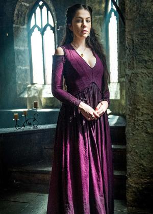 Após “Carinha de Anjo” no SBT, Bia Arantes (foto) grava como  Brice, em “Deus Salve o Rei”. Uma personagem descrita como sedutora e irônica.  - Raquel Cunha/Globo - Raquel Cunha/Globo