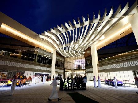 Imagem do shopping The Riyadh Park durante a abertura de sala de cinema em abril - Reuters