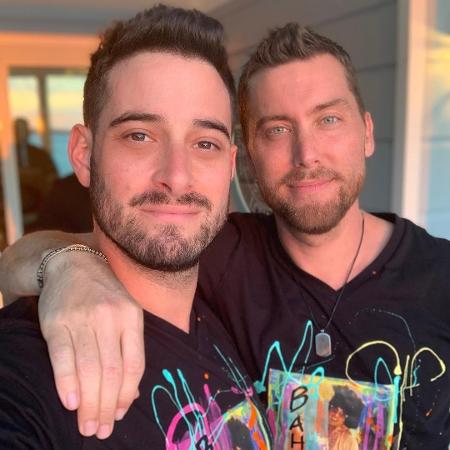 Lance Bass, à direita, e seu marido Michael Turchin - Lance Bass/Reprodução Instagram