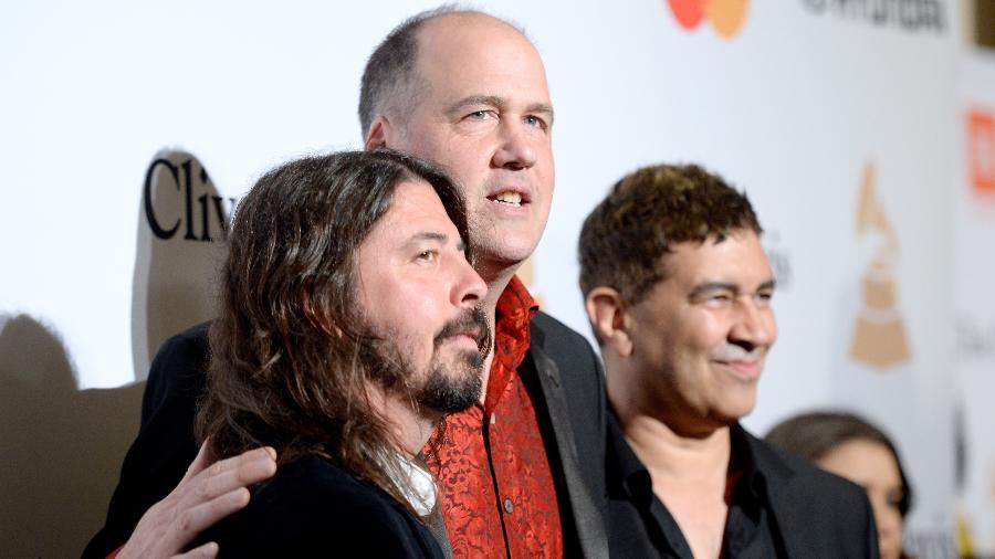 Dave Grohl, Krist Novoselic e Pat Smear durante festa pré-Grammy Awards em 2016 - Kevork Djansezian/Getty Images