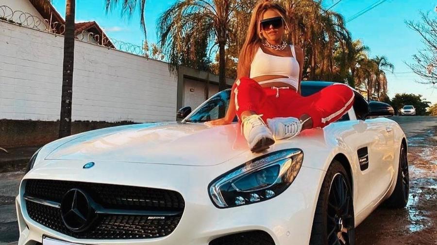Camila Loures e sua Mercedes AMG GTS de R$ 600 mil - Reprodução/Instagram