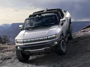 Hummer EV: picape elétrica anda como caranguejo e acelera igual a esportivo