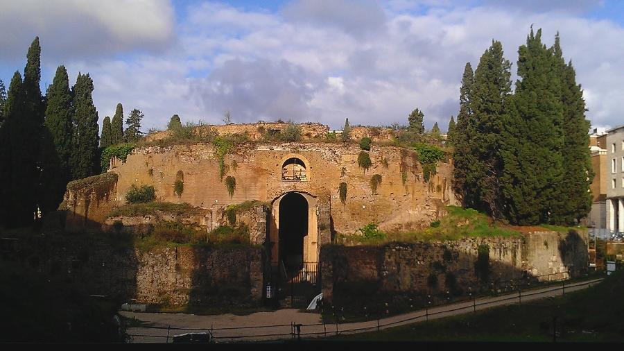 Mausoléu do primeiro imperador de Roma, antes da reforma: aberto a turistas a partir de março de 2021 - Creative Communs