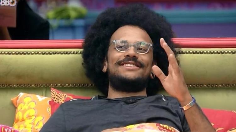 BBB21: João Luiz no quarto colorido - Reprodução/Globoplay - Reprodução/Globoplay