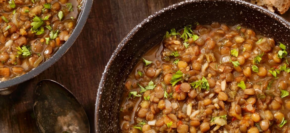 Um dos ingredientes mais queridos do Ano Novo, a lentilha é fácil de fazer, mas tem seus segredos - Getty Images/iStockphoto