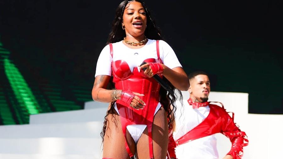 Ludmilla se apresenta no Lollapalooza 2023 - Manu Scarpa/BrazilNews