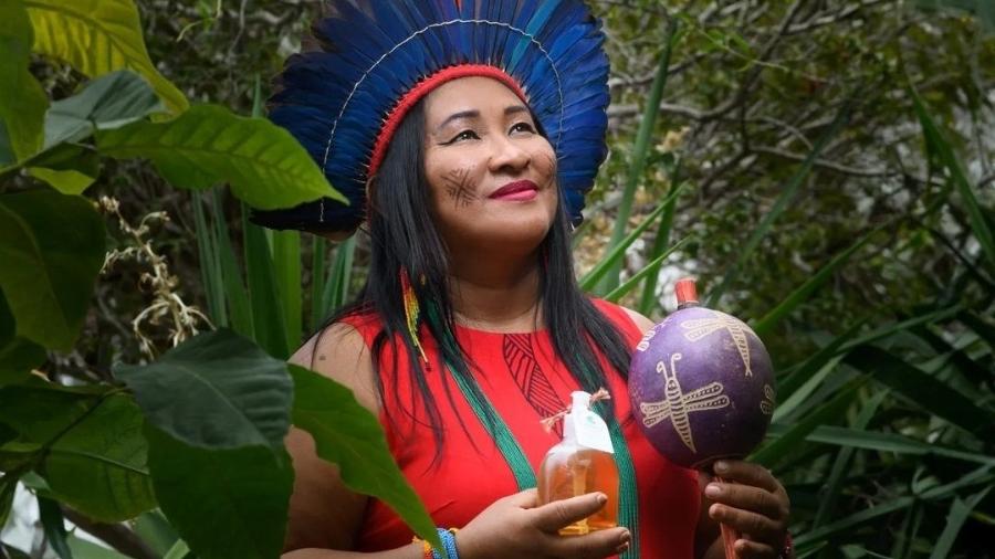 A mestra da medicina tradicional indígena Tati Peppe Macuxi