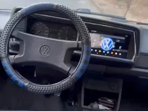 Brasileiro adapta Volkswagen 1989 para rodar sozinho com R$ 900 e viraliza