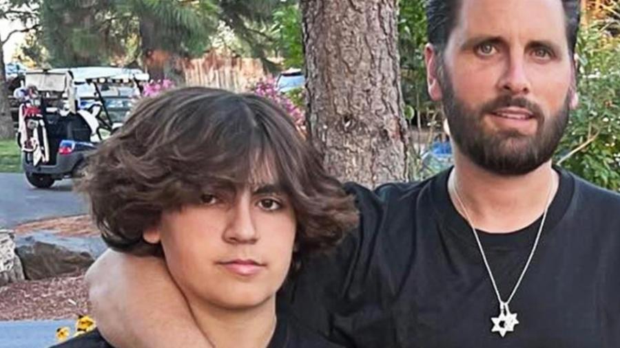 Scott Disick presenteia o filho de 15 anos com carro luxuoso