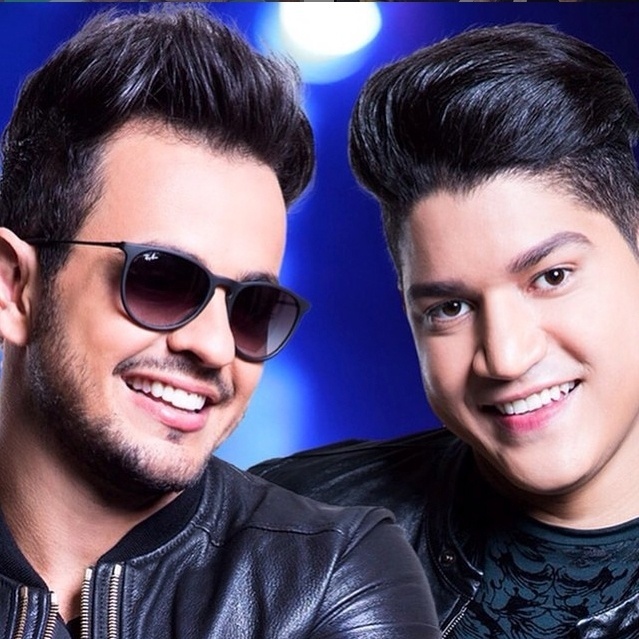 Cantores do sucesso "Suite 14", a dupla Henrique & Diego usa sempre o topete no maior estilo - Divulgação