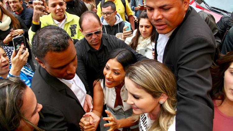 Simaria é cercada por fãs ao chegar em lançamento de coleção de loja - Manuela Scarpa e Marcos Ribas/Brazil News - Manuela Scarpa e Marcos Ribas/Brazil News