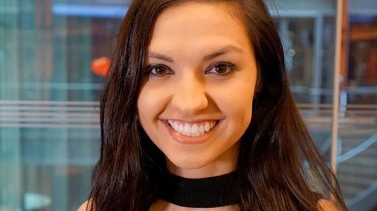 'Mas a Justiça pode chegar. Finalmente aprendi que havia uma luz no fim do túnel. Então, não percam a esperança', disse Chambers - BBC - BBC