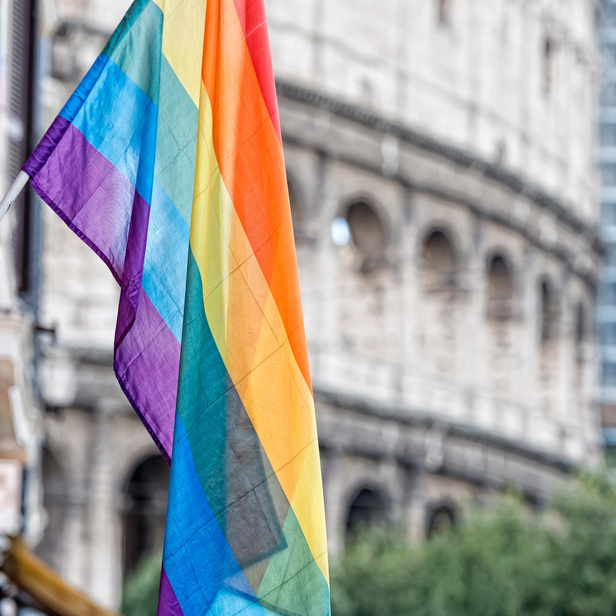 O refúgio LGBTQIA+ nas animações e a importância da representatividade