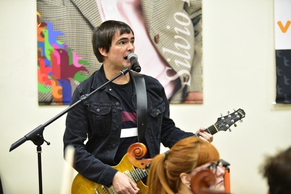 Samuel Rosa, vocalista do Skank, ensaia com Orquestra Juvenil Heliópolis - Léo Franco/AgNews