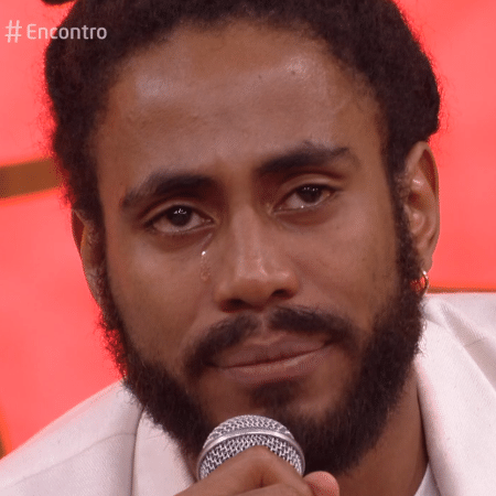 Ícaro Silva ficou emocionado no "Encontro" ao lembrar um ano da morte de Marielle - Reprodução/Globo - Reprodução/Globo