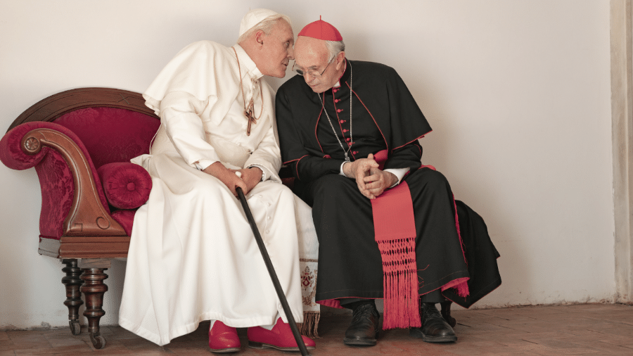 Anthony Hopkins e Jonathan Pryce em foto de Os Dois Papas, da Netflix - Divulgação
