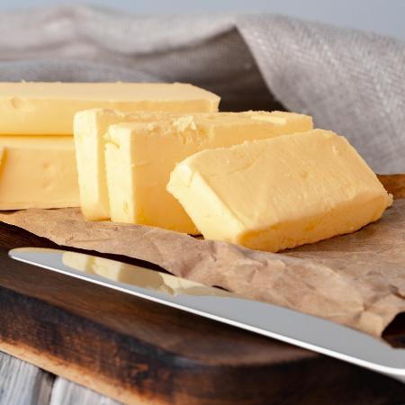 Manteiga é gordura saturada, mas você não precisa excluí-la do cardápio - FabrikaCr/Getty Images/iStockphoto