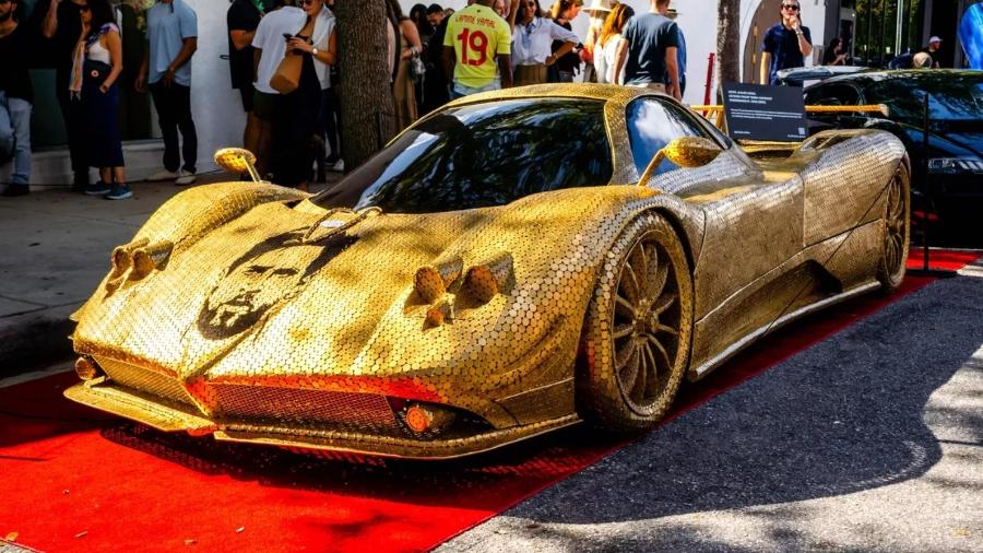 Pagani Zonda feito com moedas uruguaias e com rosto de Messi - Reprodução