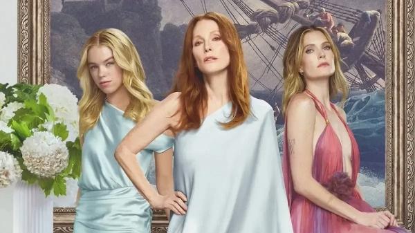 Milly Alcock, Juliane Moore e Meghann Fahy na minissérie Milly Alcock, Juliane Moore e Meghann Fahy na minissérie