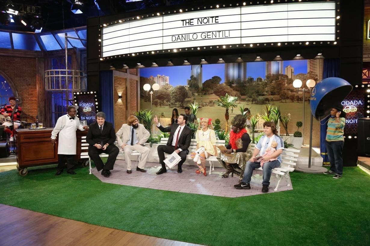 Programa "The Noite" recria cenário de "A Praça é Nossa" em homenagem a Carlos Alberto - Rodrigo Belentani/SBT