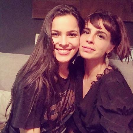 Maria Ribeiro publica foto ao lado de Emilly Araújo, campeã do "BBB17" - Reprodução/Instagram/mariaaribeiro