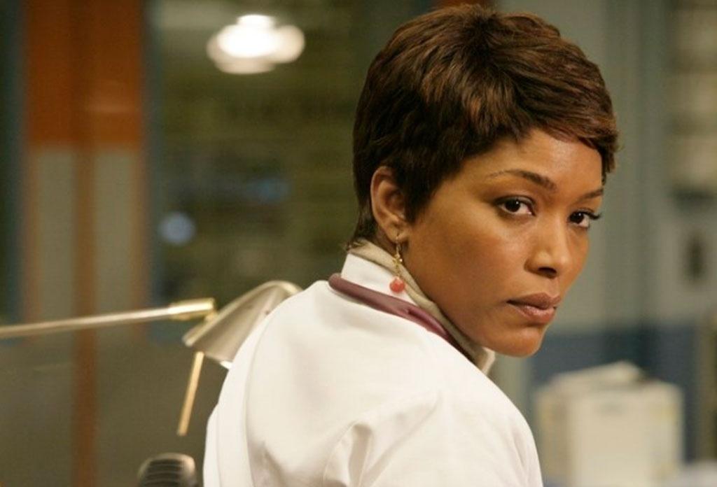 Angela Bassett foi cortada de "Sr. & Sra. Smith" (2005) - Reprodução