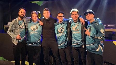 LUCAS1 E COLDZERA FARPANDO ALGUNS JOGADORES BRASILEIROS 