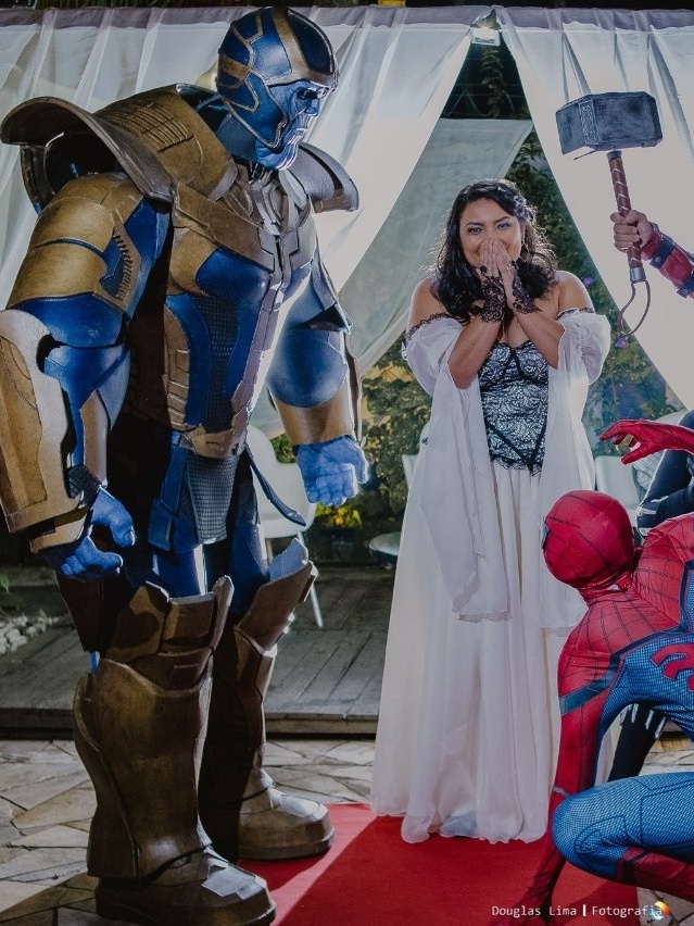 Casamento de 'Thor' reúne heróis, vilões e até Thanos como 'padrinho' em SP, Santos e Região