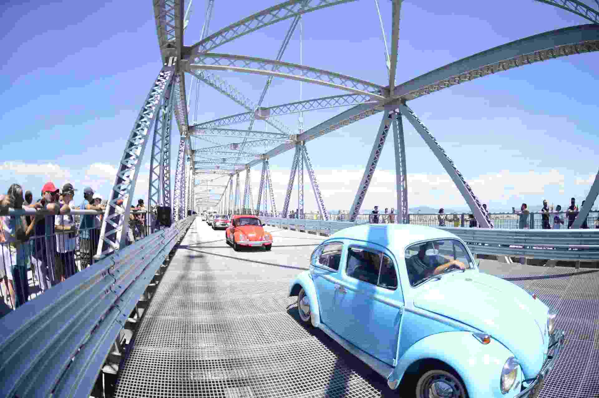 Ponte Herc Lio Luz Reinaugurada Com Desfile De Carros Hist Ricos Em