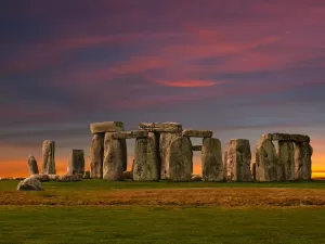 Pedra de Stonehenge veio de lugar distante; spoiler: fica na Terra