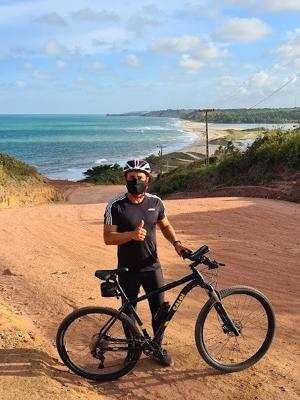 Andar de bike ajudou Márcio a perder 17 kg: 'Pedalar me dá prazer e saúde'  - 18/11/2021 - UOL VivaBem