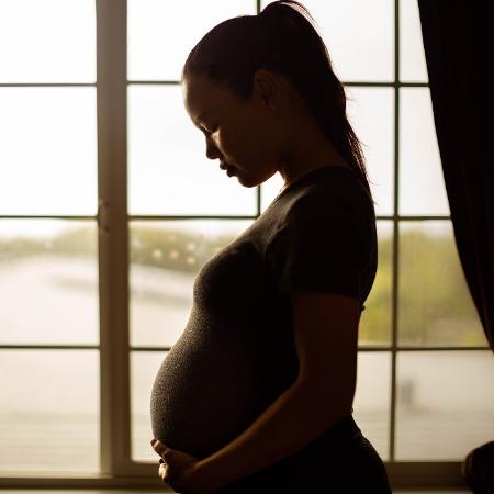 Principais causas da mortalidade materna costumam ser hipertensão, infecção e hemorragia, principalmente no pós-parto - globalmoments/Getty Images/iStockphoto