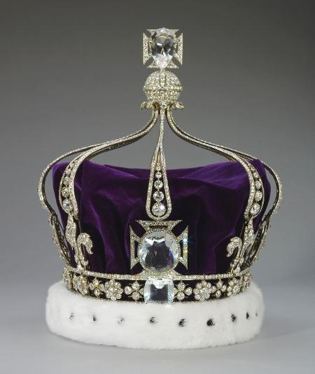 A "Queen Mary's Crown", coroa feita especialmente para a coroação da rainha Mary, consorte do rei George 5º do Reino Unido, em 1911 - Royal Collection Trust - Royal Collection Trust