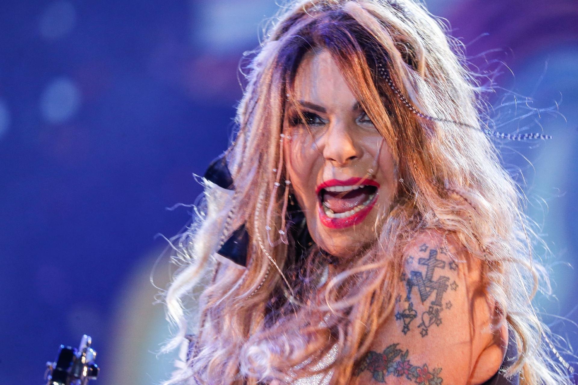 Elba Ramalho no show do projeto O Grande Encontro, com Banda de Pífanos Zé do Estado e Grupo Grial de Dança, no Palco Sunset do Rock in Rio 2017 - Marco Antonio Teixeira/UOL